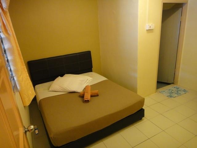 Eight Mentigi Guesthouse Cameron Highlands Zimmer foto